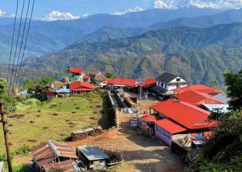 दशै र तिहार बिदा मनाउन आएका पर्यटकले लमजुङका होमस्टे भरिए