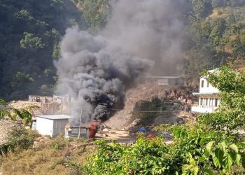 राइनासटार सिञ्चाई आयाेजनाका प्रभावितले गरे चम्पावती हाइड्रोमा आगजनी