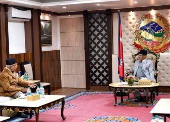 प्रधानमन्त्री प्रचण्ड र एमाले अध्यक्ष ओलीबीच भेटवार्ता