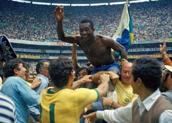 फुटबलका महान खेलाडी पेलेको निधन