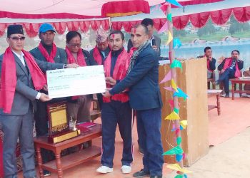 बक्तृत्वकलामा जिल्लामै ठुलो राशीको पुरस्कार, आदर्शका पाण्डेले जिते ५० हजार !