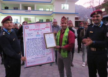 प्रहरी सहायक हवल्दार दिपक गिरी पुस महिनाको उत्कृष्ट प्रहरी घोषित