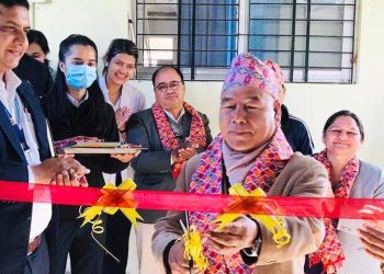 लमजुङ अस्पतालमा ल्याव भवन र थाइराइड मेशिन उद्घाटन