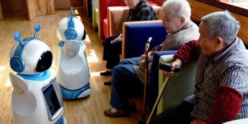 चीनमा वृद्धवृद्धाको हेरचाहमा एआईको प्रयोग गरिने