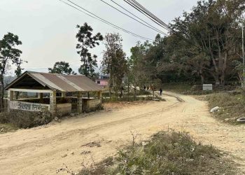 मध्यपहाडी लोकमार्ग : विवाद नमिल्दा निर्माण अबरुद्ध