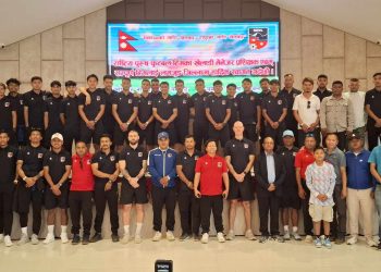 अभ्यासका लागि मनाङ पुग्यो नेपाली फुटबल टोली