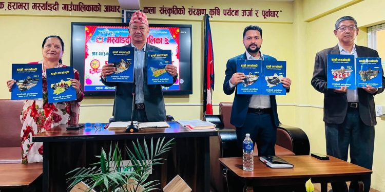 मर्स्याङ्दीमा आठ कक्षासम्म स्थानीय पाठ्यपुस्तक